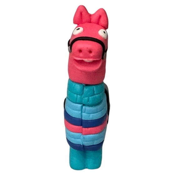 Fortnite Loot Llama Cake Topper Toy Figure - Picture 4 of 6